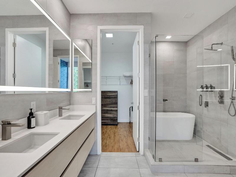 17west Apartments By Stay Hospitality image