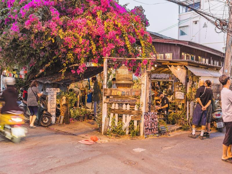 Roomquest Chiang Mai Tha Phae image
