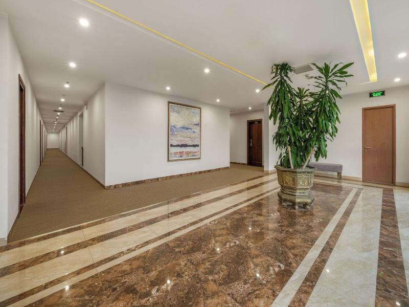 Atp Galaxy Hotel & Apartment Danang image