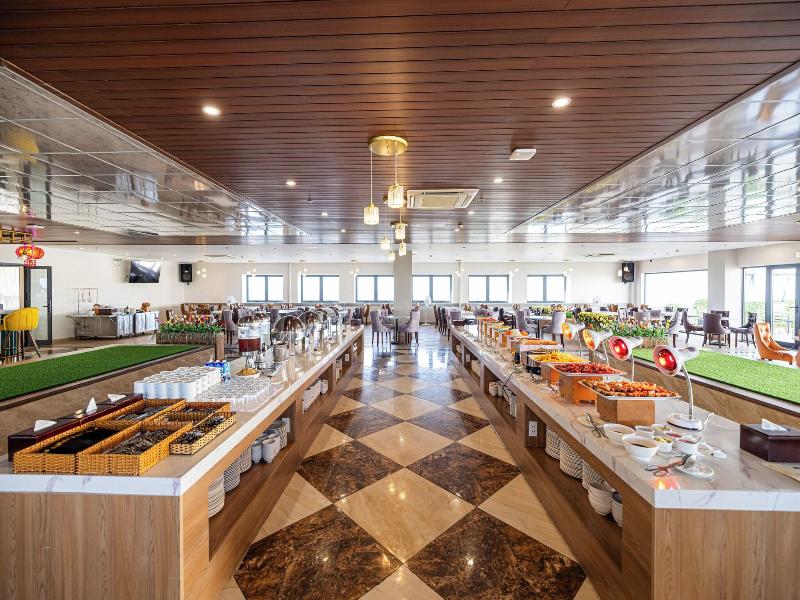 Atp Galaxy Hotel & Apartment Danang image