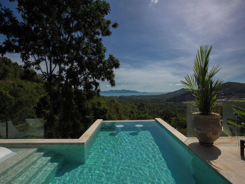 Zog Villas image