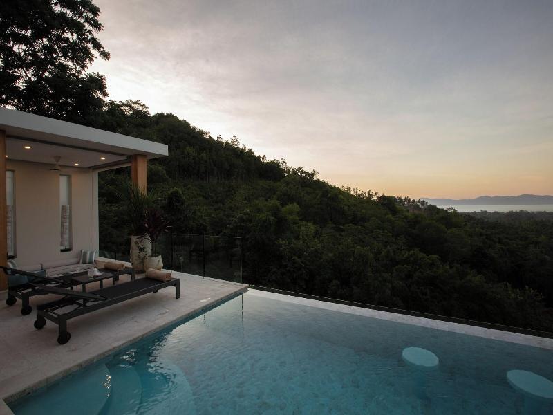 Zog Villas image