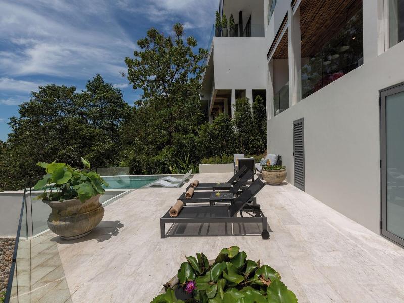 Zog Villas image