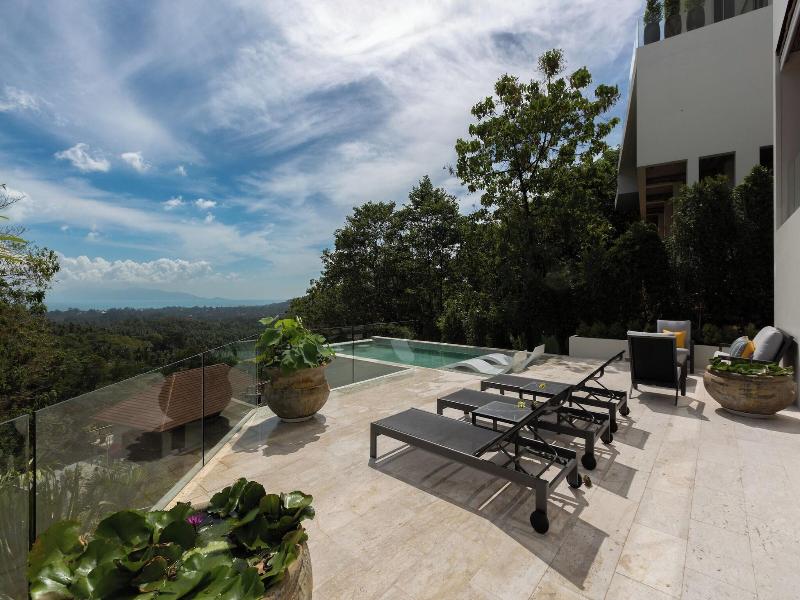 Zog Villas image
