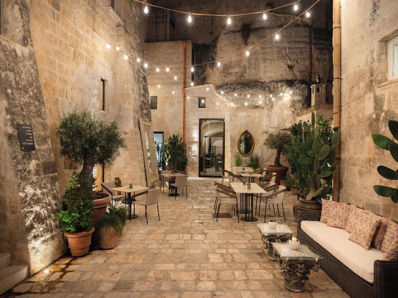 Vetera Matera image