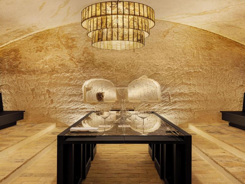 Vetera Matera image