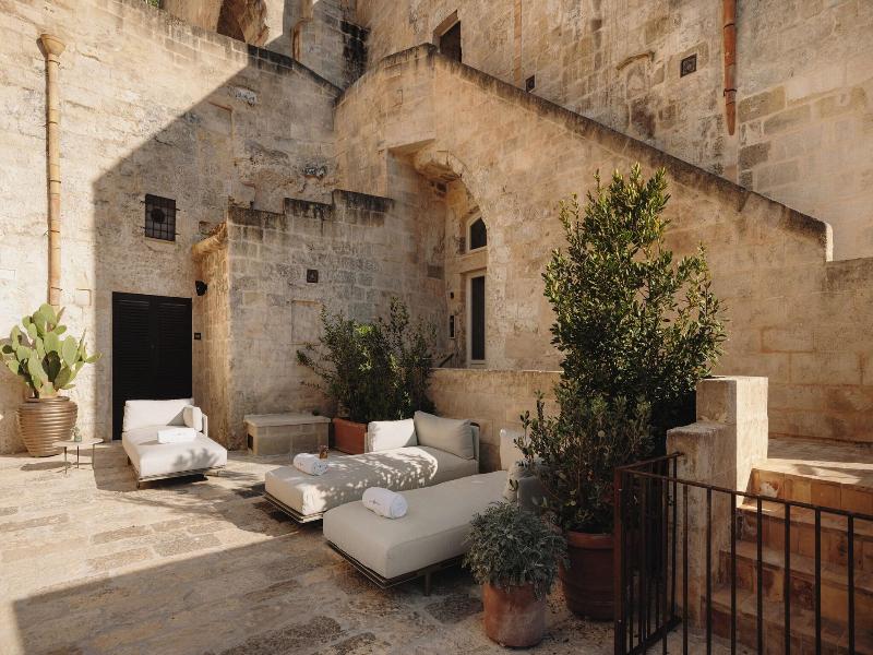 Vetera Matera image
