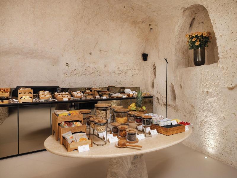 Vetera Matera image