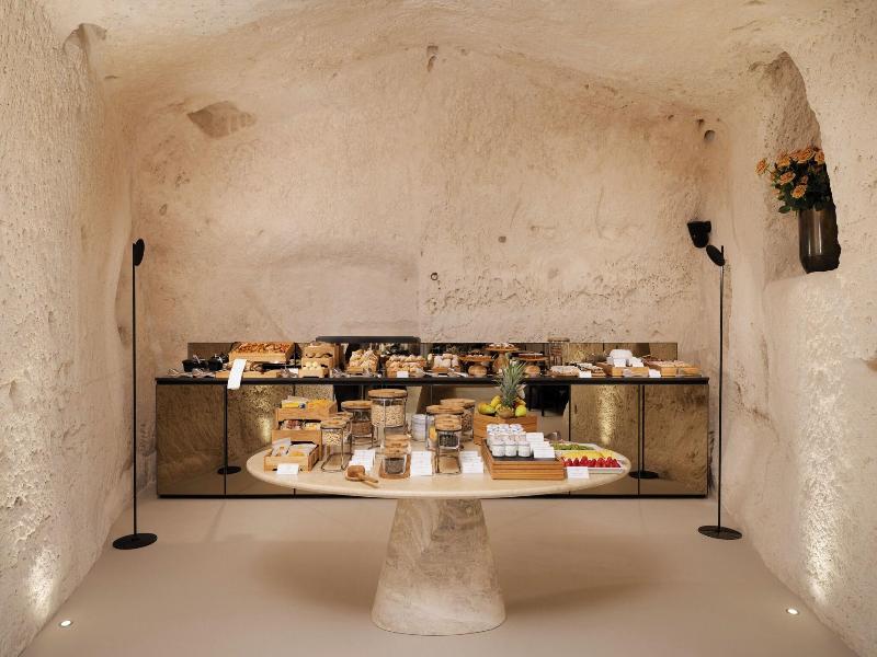Vetera Matera image