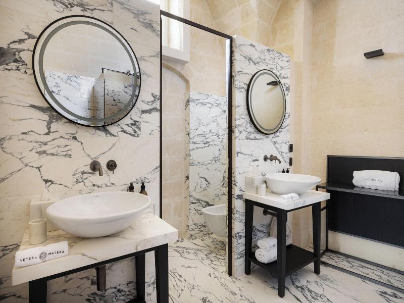 Vetera Matera image