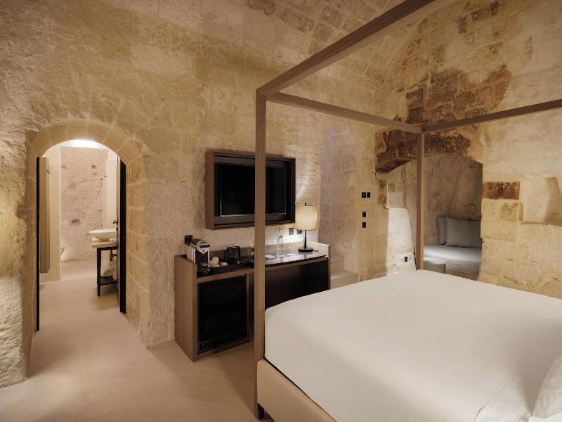 Vetera Matera image