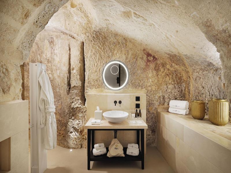 Vetera Matera image