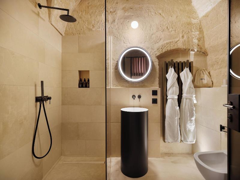 Vetera Matera image