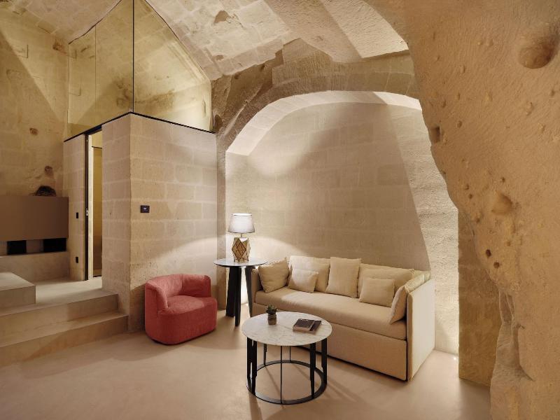 Vetera Matera image