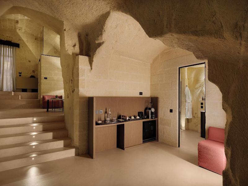 Vetera Matera image