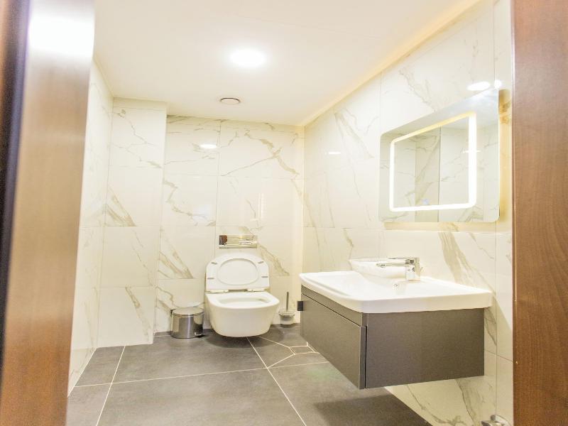 Accra Luxury Apartments At Essence image