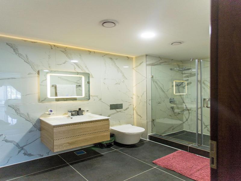 Accra Luxury Apartments At Essence image