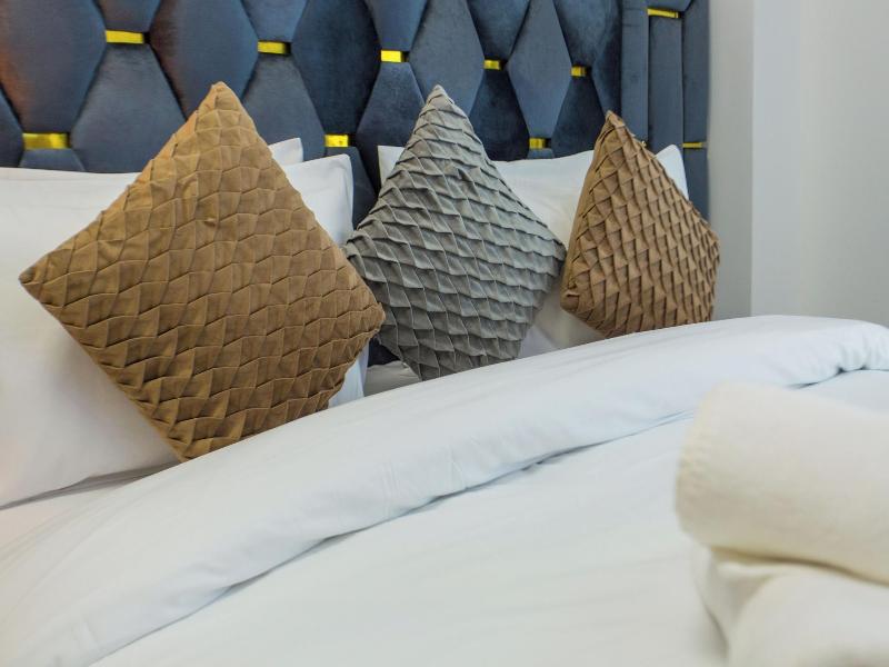 Accra Luxury Apartments At Essence image