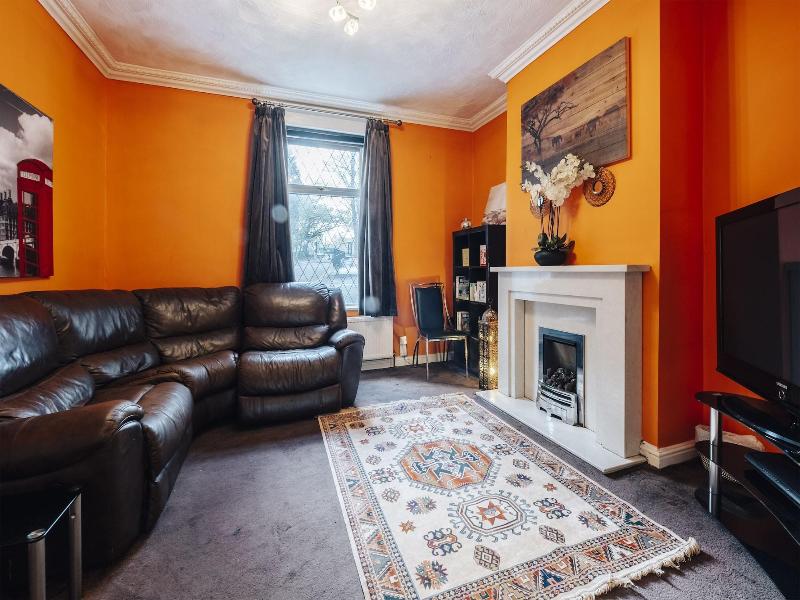 Luxury Town House image