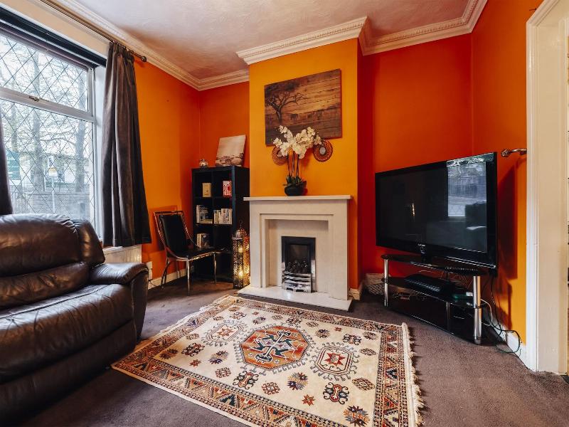 Luxury Town House image
