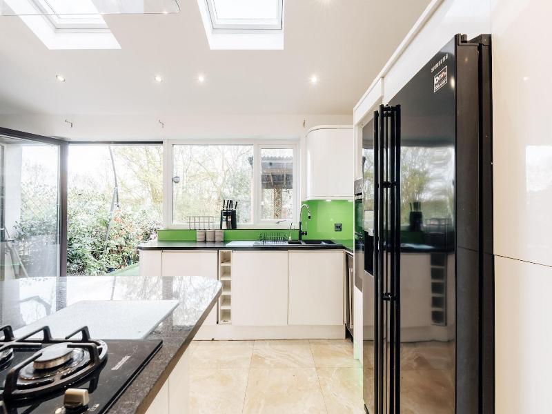 Luxury Town House image