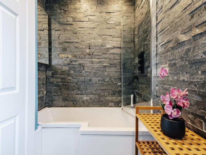 Luxury Town House image