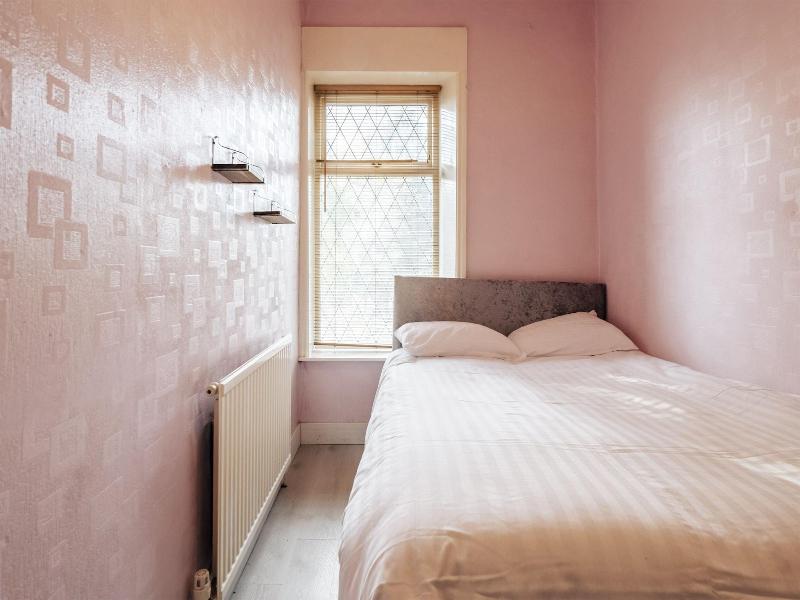 Luxury Town House image