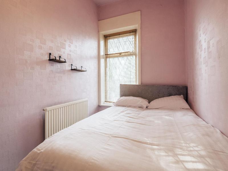 Luxury Town House image