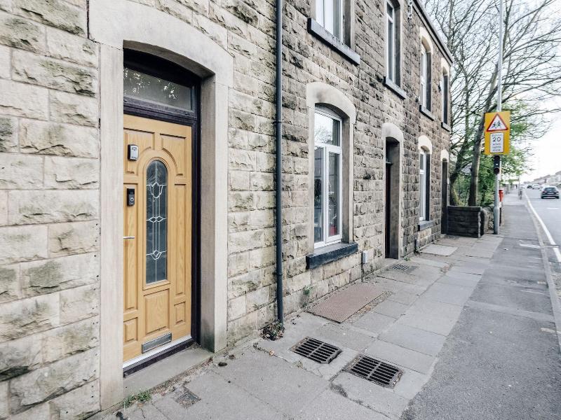 Luxury Town House image