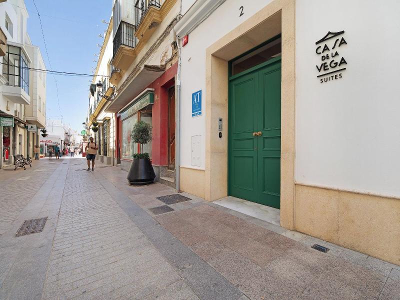 Casa De La Vega Suites image