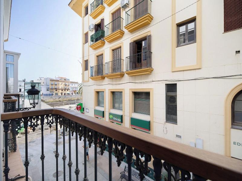 Casa De La Vega Suites image