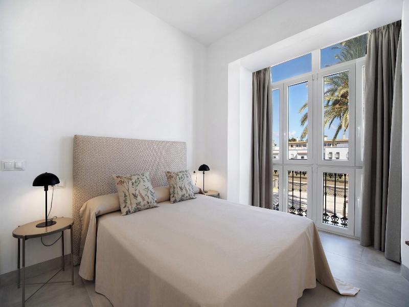 Casa De La Vega Suites image