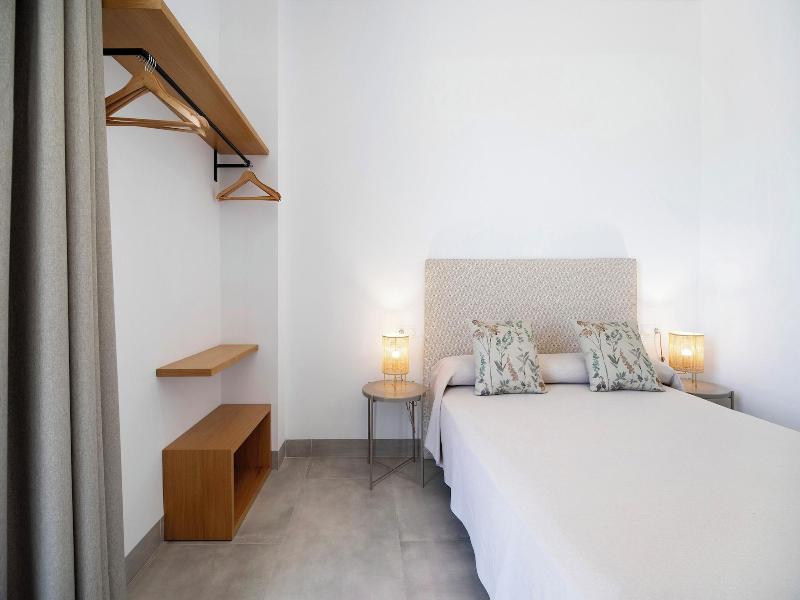 Casa De La Vega Suites image