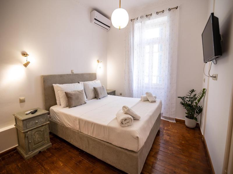 Apeiron Acropolis Suites image