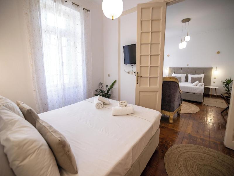 Apeiron Acropolis Suites image