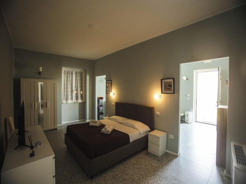 4brooms-paladini B&b image
