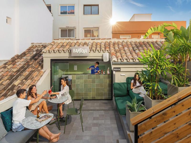 Coeo Hostel Hernan Ruiz image