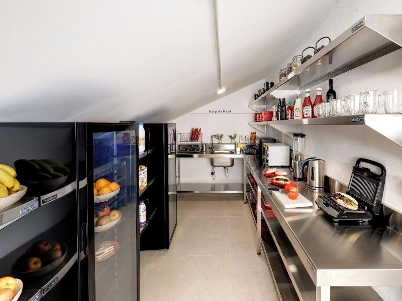 Coeo Hostel Hernan Ruiz image