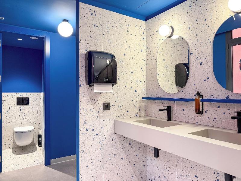 Coeo Hostel Hernan Ruiz image