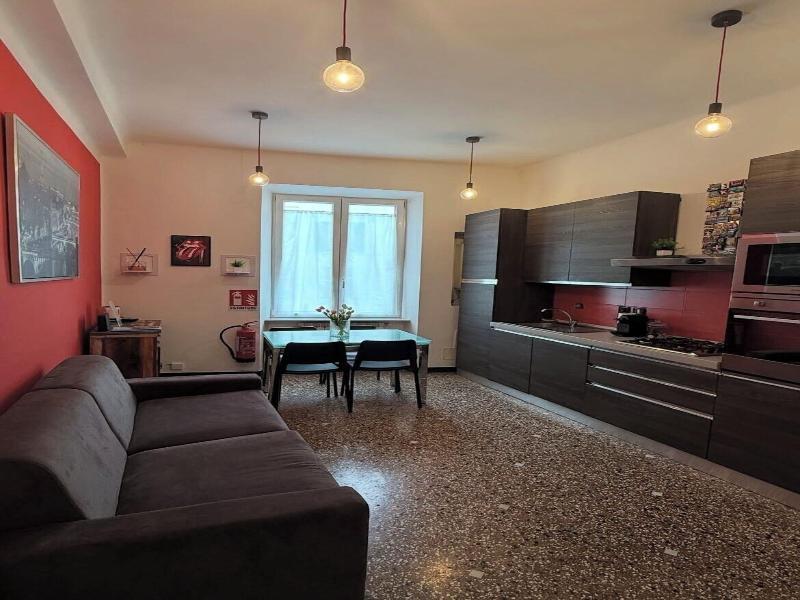 Rosa Homes - The Red image