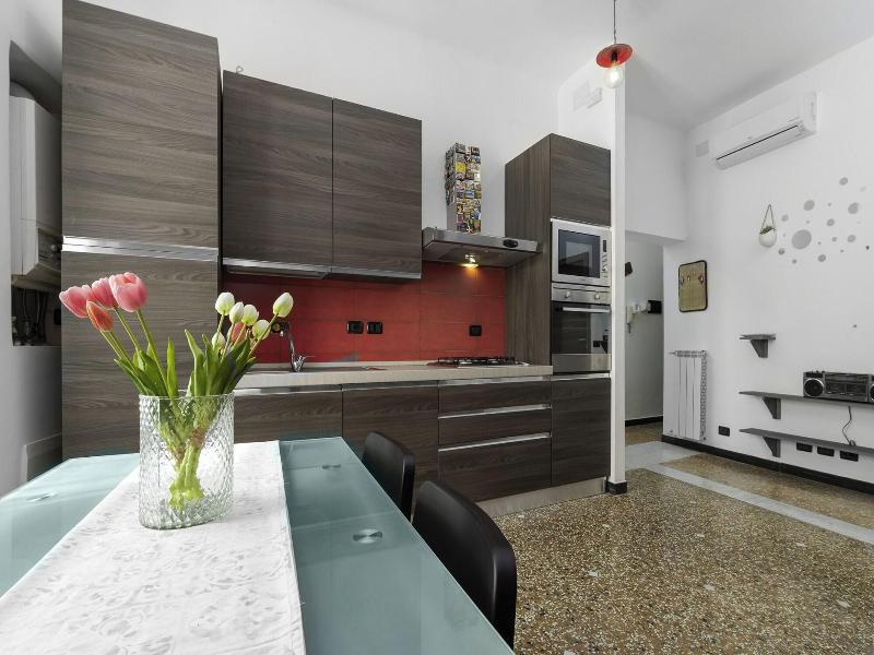 Rosa Homes - The Red image