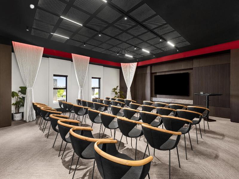 Radisson Red Auckland image