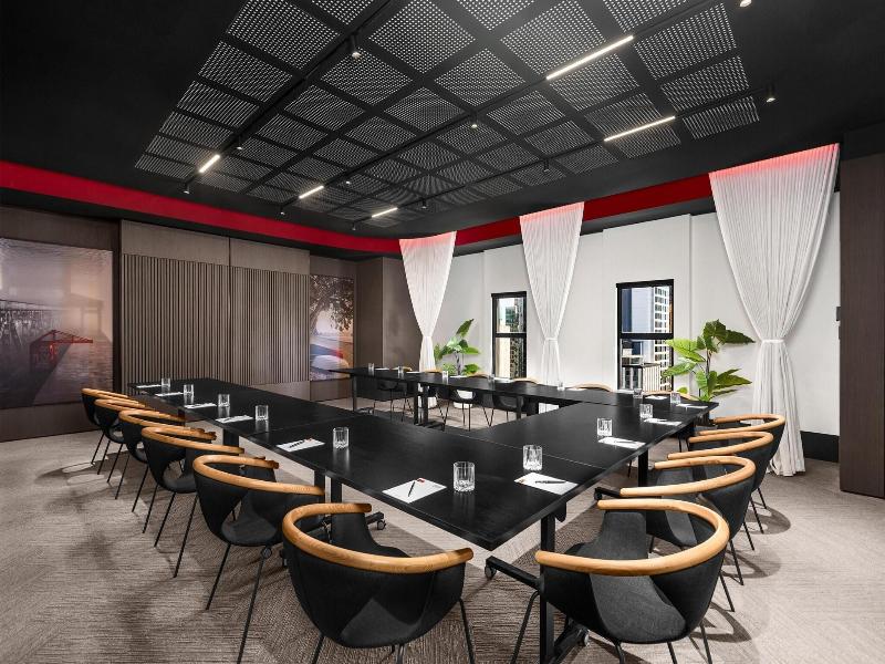 Radisson Red Auckland image