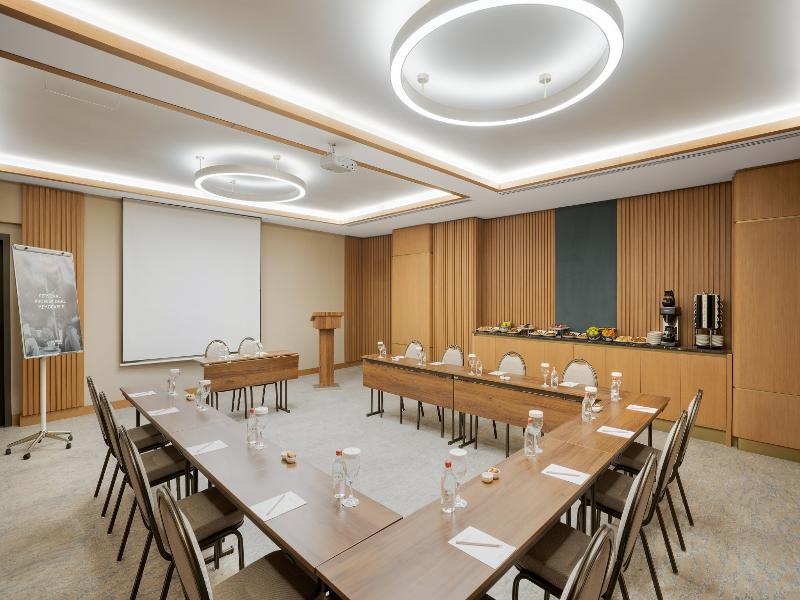 Radisson Hotel Istanbul Merter image