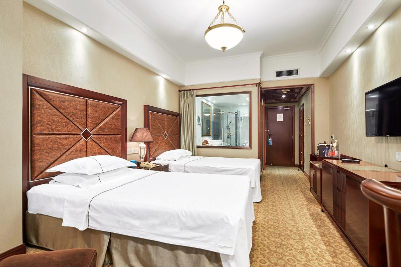 Grand Regency Hotel Qingdao image
