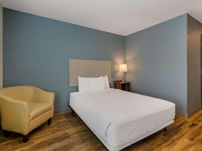 Woodspring Suites Roanoke