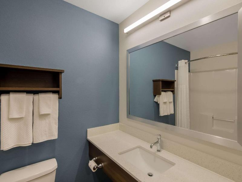 Woodspring Suites Roanoke