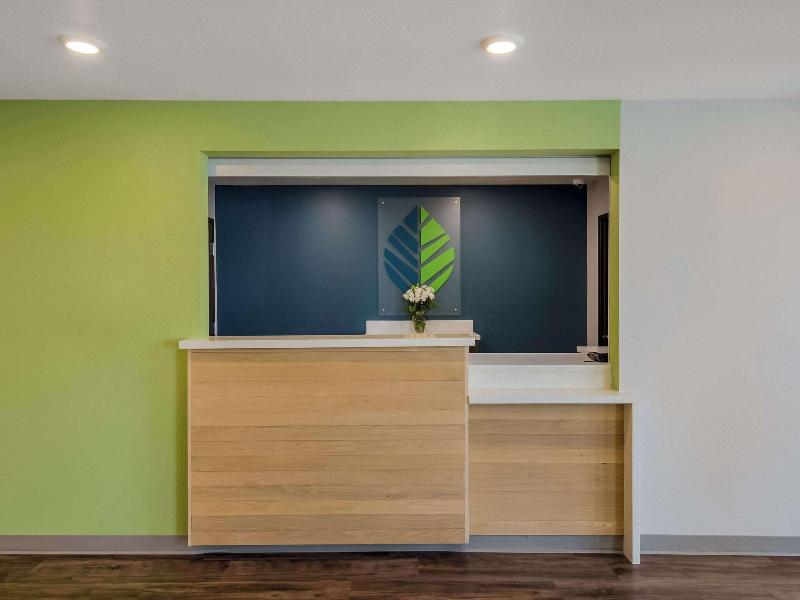 Woodspring Suites Roanoke image