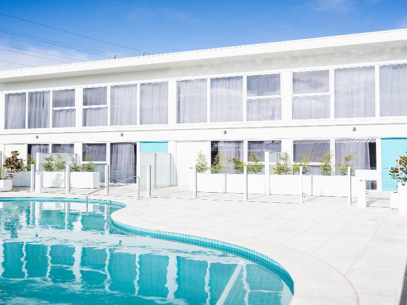 Peninsula Hotel Motel image