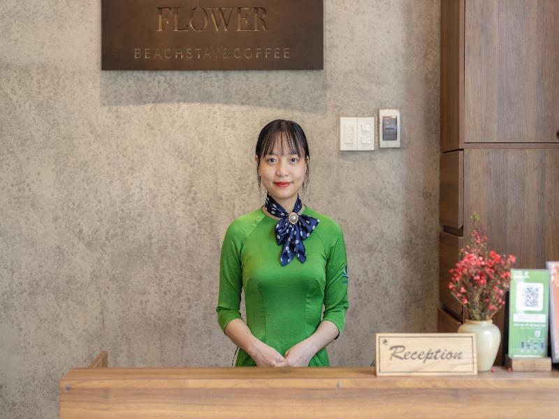 Flower Beachstay & Coffee image